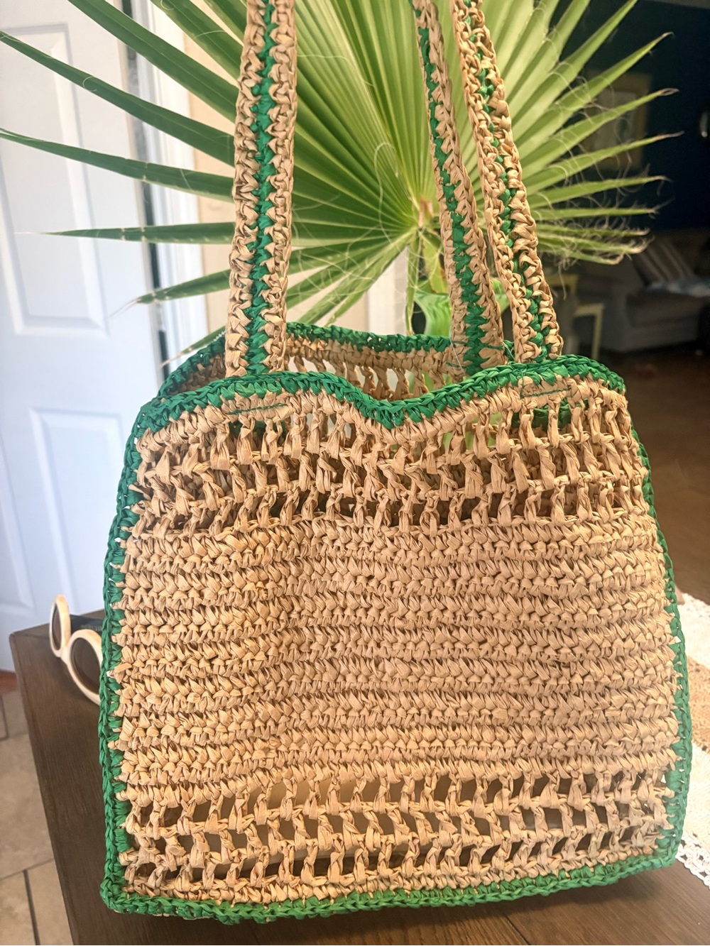 C&C California Riviera Natural Crochet Tote with Green Trim NWT - Picture 3 of 8